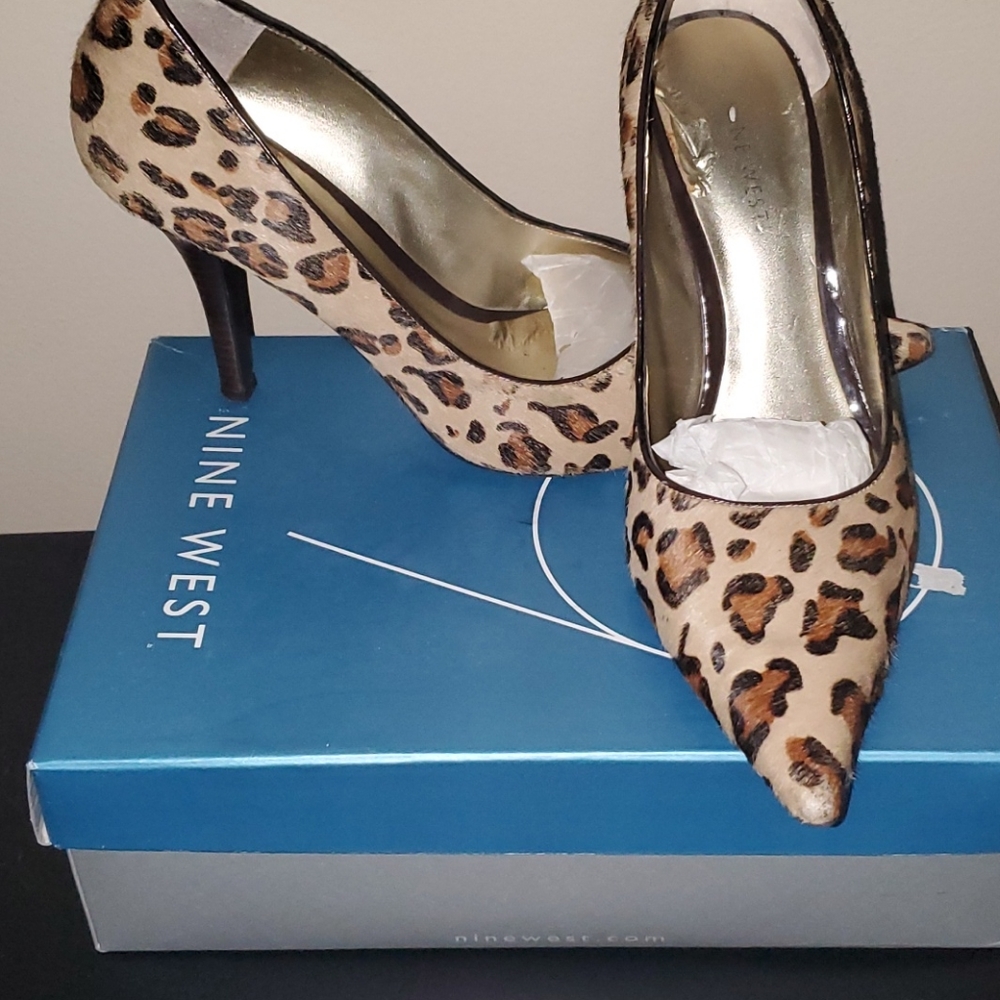 Shoes - Picture 3 of 5